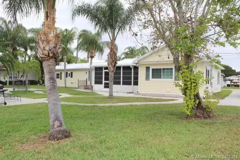 1182 6th St, Okeechobee, FL 34974 photo 3