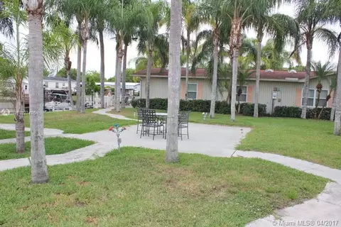 1182 6th St, Okeechobee, FL 34974 photo 4