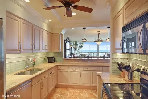 2001 Sailfish Point Blvd SE #216, Stuart, FL 34996 photo 5