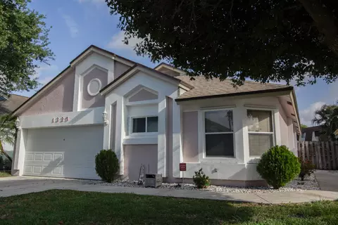 1325 E Glen Oak Rd, North Lauderdale, FL 33068 photo 1