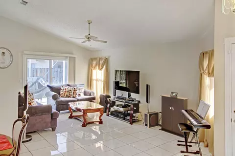 1325 E Glen Oak Rd, North Lauderdale, FL 33068 photo 5