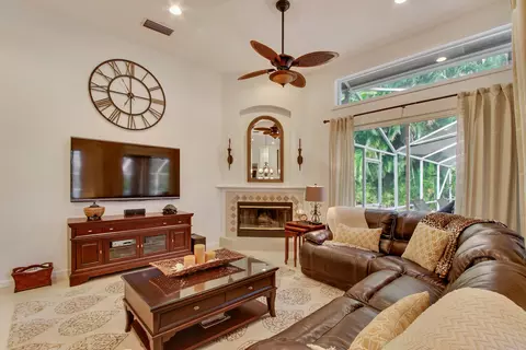 171 N River Dr E, Jupiter, FL 33458 photo 11