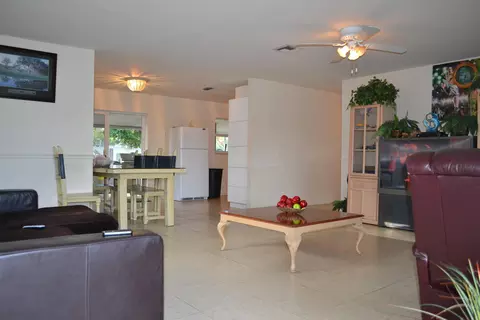 206 E Whitney Dr, Jupiter, FL 33458 photo 5