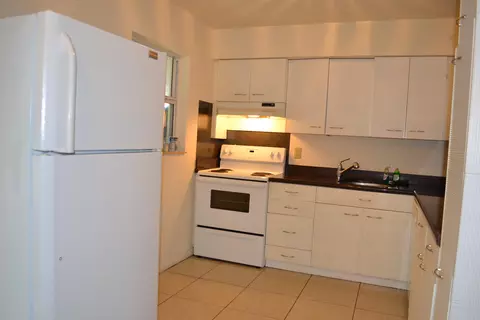 206 E Whitney Dr, Jupiter, FL 33458 photo 1