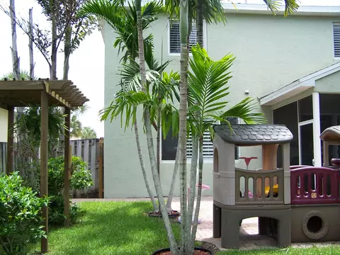 2486 SE Springtree Pl, Stuart, FL 34997 photo 8