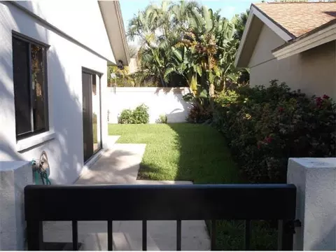 202 Cape Pointe Cir, Jupiter, FL 33477 photo 3