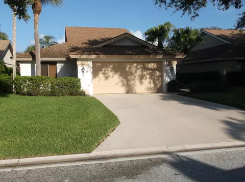 202 Cape Pointe Cir, Jupiter, FL 33477 photo 2
