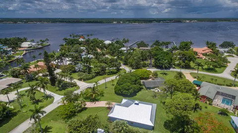 2035 NW Fork Rd, Stuart, FL 34994 photo 2