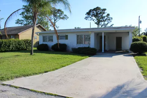 5598 SE Avalon Dr, Stuart, FL 34997 photo 3