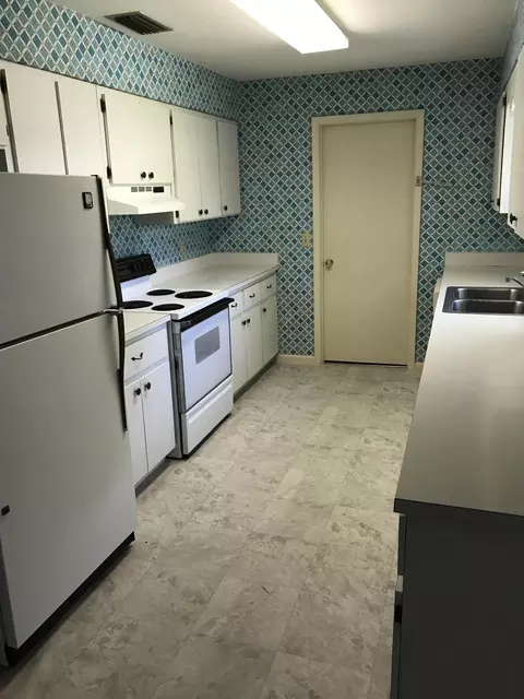 2161 SE Jackson St, Stuart, FL 34997 photo 11