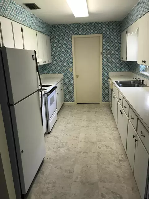 2161 SE Jackson St, Stuart, FL 34997 photo 12