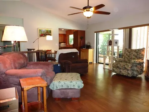 122 W Rubber Tree Dr, Lake Worth, FL 33467 photo 9