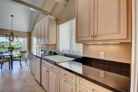 225 Ridge Rd, Jupiter, FL 33477 photo 12
