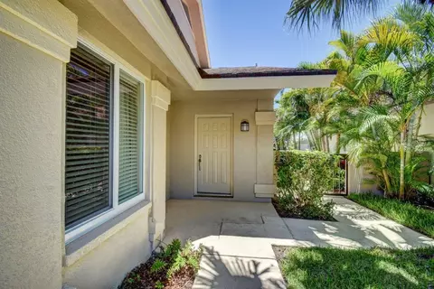 225 Ridge Rd, Jupiter, FL 33477 photo 3