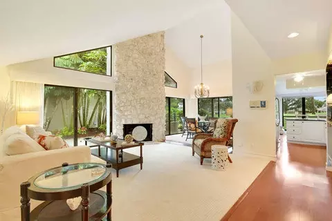 17010 Traverse Cir, Jupiter, FL 33477 photo 9