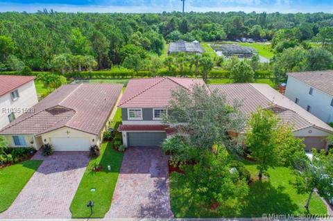 5483 SE Graham Dr, Stuart, FL 34997 photo 1