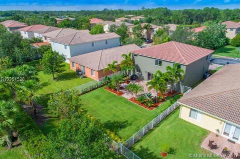 5483 SE Graham Dr, Stuart, FL 34997 photo 3