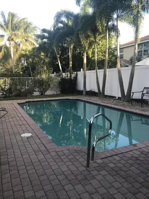 5034 Solar Point Dr, Greenacres, FL 33463 photo 7