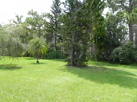 6741 SE Lillian Ct, Stuart, FL 34997 photo 2