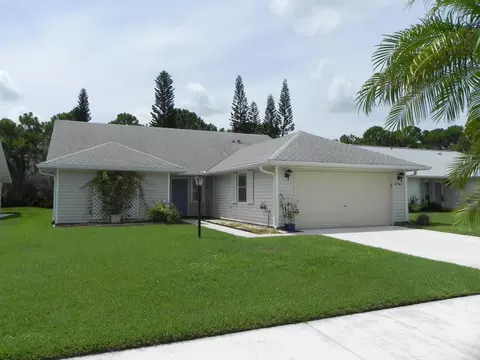 6741 SE Lillian Ct, Stuart, FL 34997 photo 1
