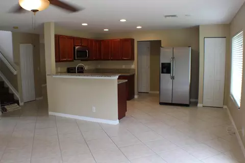 4574 SE Graham Dr, Stuart, FL 34997 photo 8