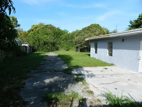 5544 SE 47th Ave, Stuart, FL 34997 photo 3