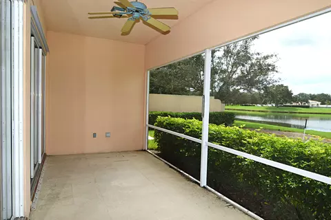 1250 SW Eagleglen Pl, Stuart, FL 34997 photo 8