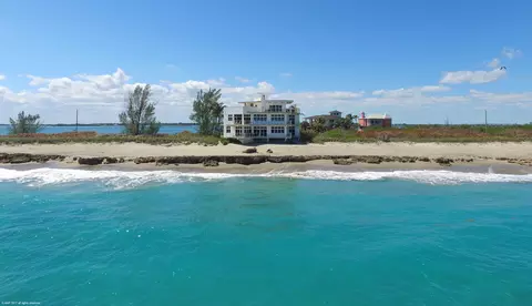 279 SE Macarthur Blvd, Stuart, FL 34996 photo 9