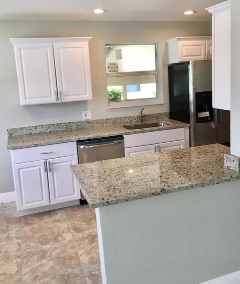 207 5th St, Jupiter, FL 33458 photo 2