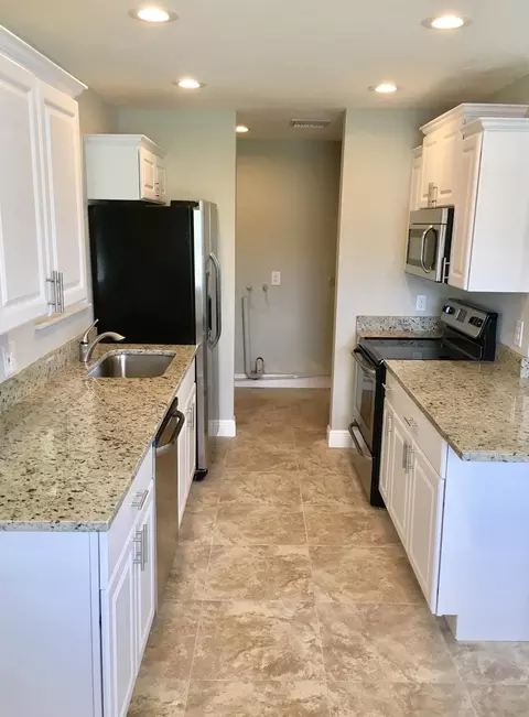 207 5th St, Jupiter, FL 33458 photo 5
