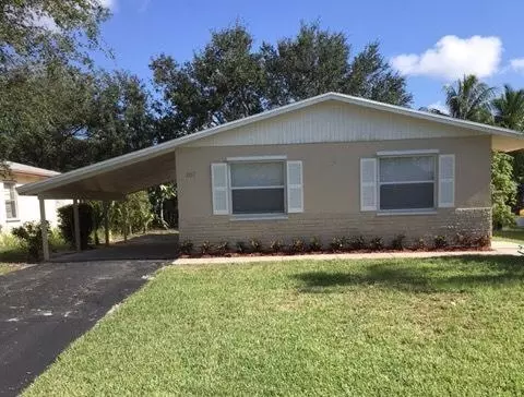 207 5th St, Jupiter, FL 33458 photo 1