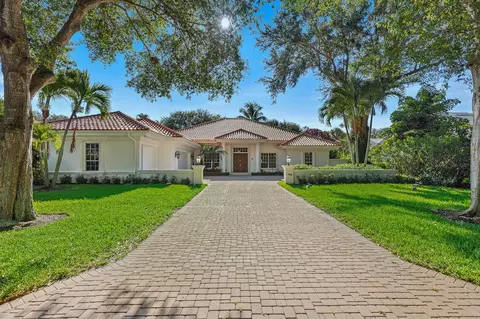 108 Commodore Dr, Jupiter, FL 33477 photo 2