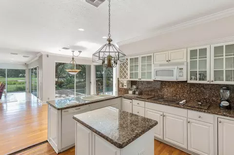 108 Commodore Dr, Jupiter, FL 33477 photo 28