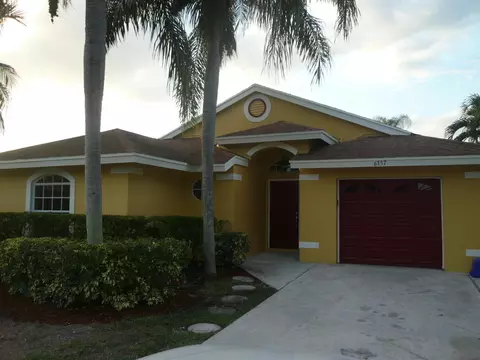 6357 Drake St, Jupiter, FL 33458 photo 2