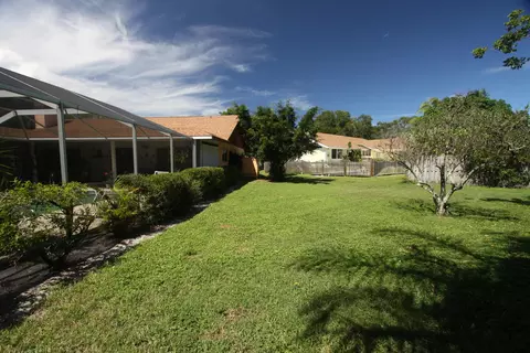 3064 SE Quanset Cir, Stuart, FL 34997 photo 8