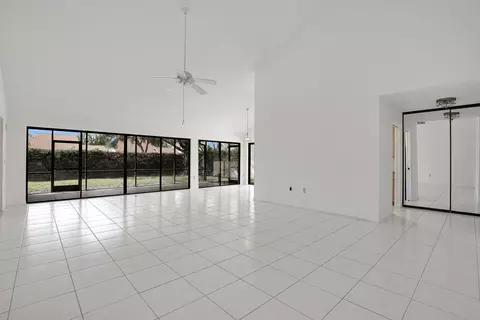 110 Landward Dr, Jupiter, FL 33477 photo 2