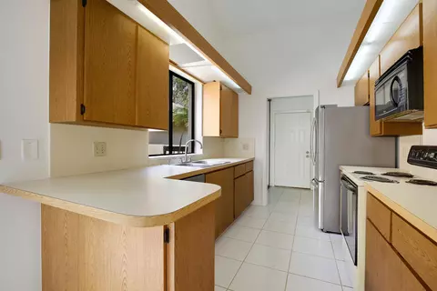 110 Landward Dr, Jupiter, FL 33477 photo 5