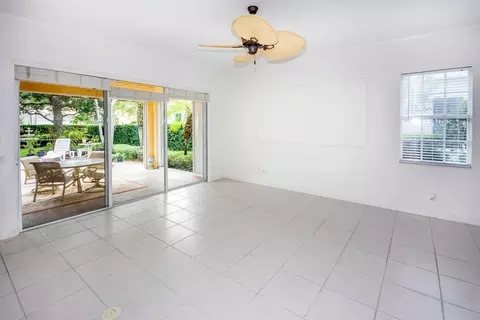 131 Sardinia Cir, Jupiter, FL 33458 photo 10