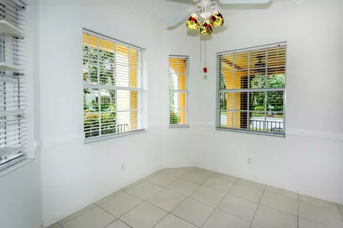 131 Sardinia Cir, Jupiter, FL 33458 photo 9