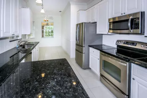 131 Sardinia Cir, Jupiter, FL 33458 photo 5