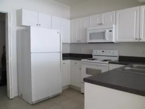 624 SE Prescott Pl, Stuart, FL 34994 photo 4