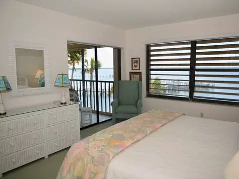4590 NE Sandpebble Trce #401, Stuart, FL 34996 photo 12