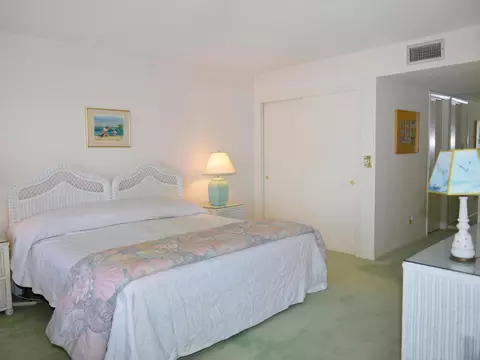 4590 NE Sandpebble Trce #401, Stuart, FL 34996 photo 11