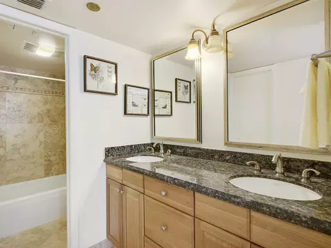 325 Oak Harbour Dr, Juno Beach, FL 33408 photo 10