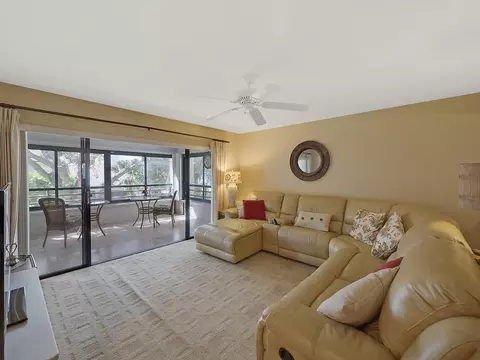 325 Oak Harbour Dr, Juno Beach, FL 33408 photo 6