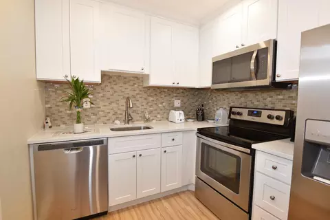 230 Normandy E, Delray Beach, FL 33484 photo 13