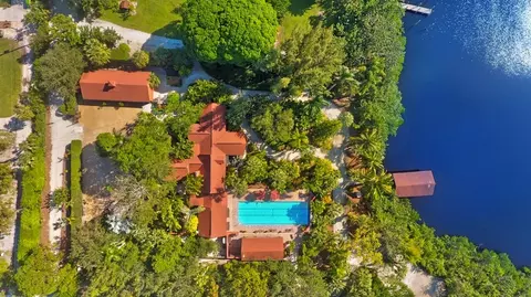 4750 SE Horseshoe Point Rd, Stuart, FL 34997 photo 3