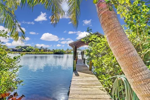 4750 SE Horseshoe Point Rd, Stuart, FL 34997 photo 2