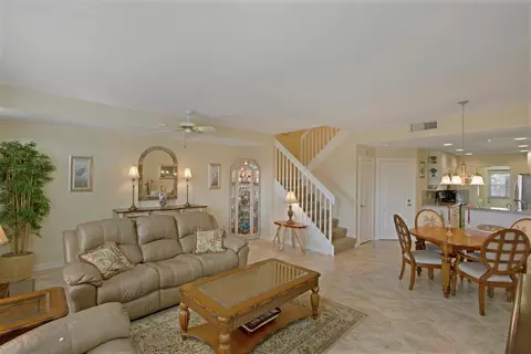 132 Wentworth Ct, Jupiter, FL 33458 photo 6