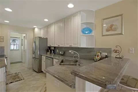 132 Wentworth Ct, Jupiter, FL 33458 photo 8